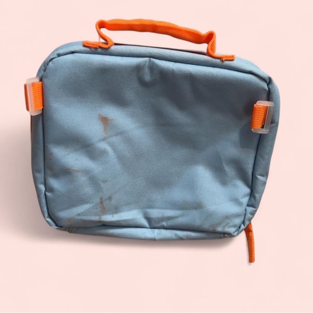 Insulated Bluey Lunchbox Featuring Bluey & Bingo Zip Up Lunch Bag - Picture 2 of 5